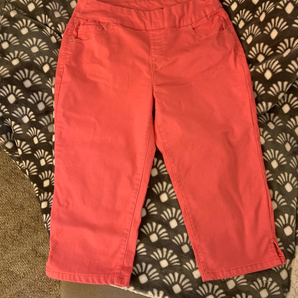 Coral Cropped Pants